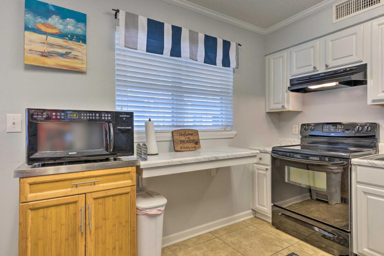 Downtown Gulf Shores Condo - 1 Block To Beach! Exterior photo