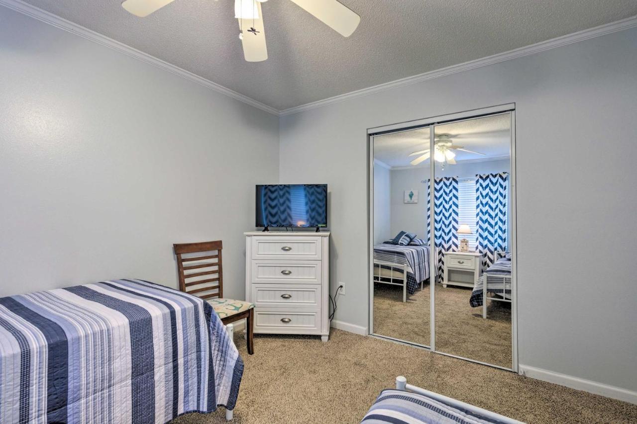 Downtown Gulf Shores Condo - 1 Block To Beach! Exterior photo